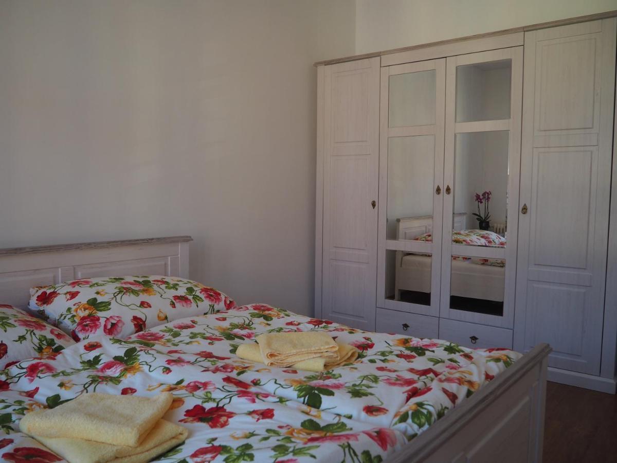 Apartmany Nejdek Bagian luar foto